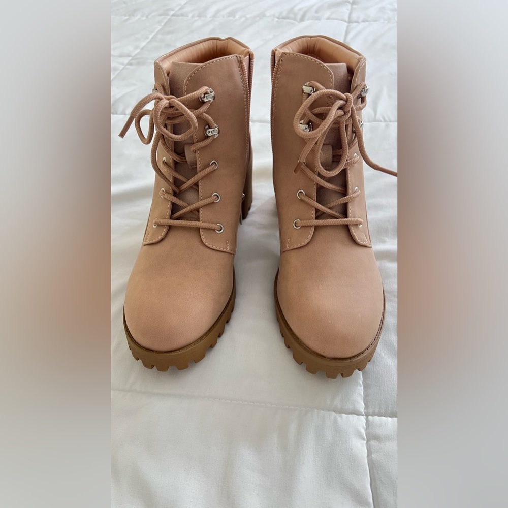 Brand New: Youth boots  Color: TAN MULTI